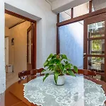 Apartament 2 Bedroom Lovely In