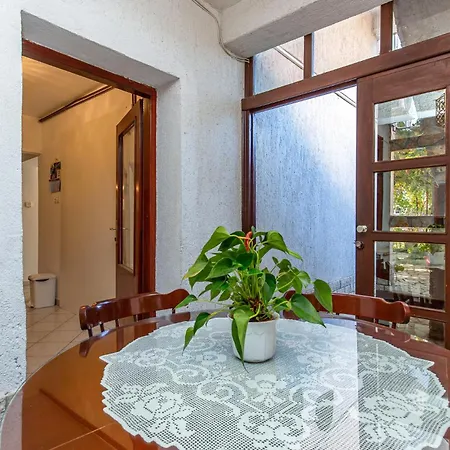 Apartment In With Wifi